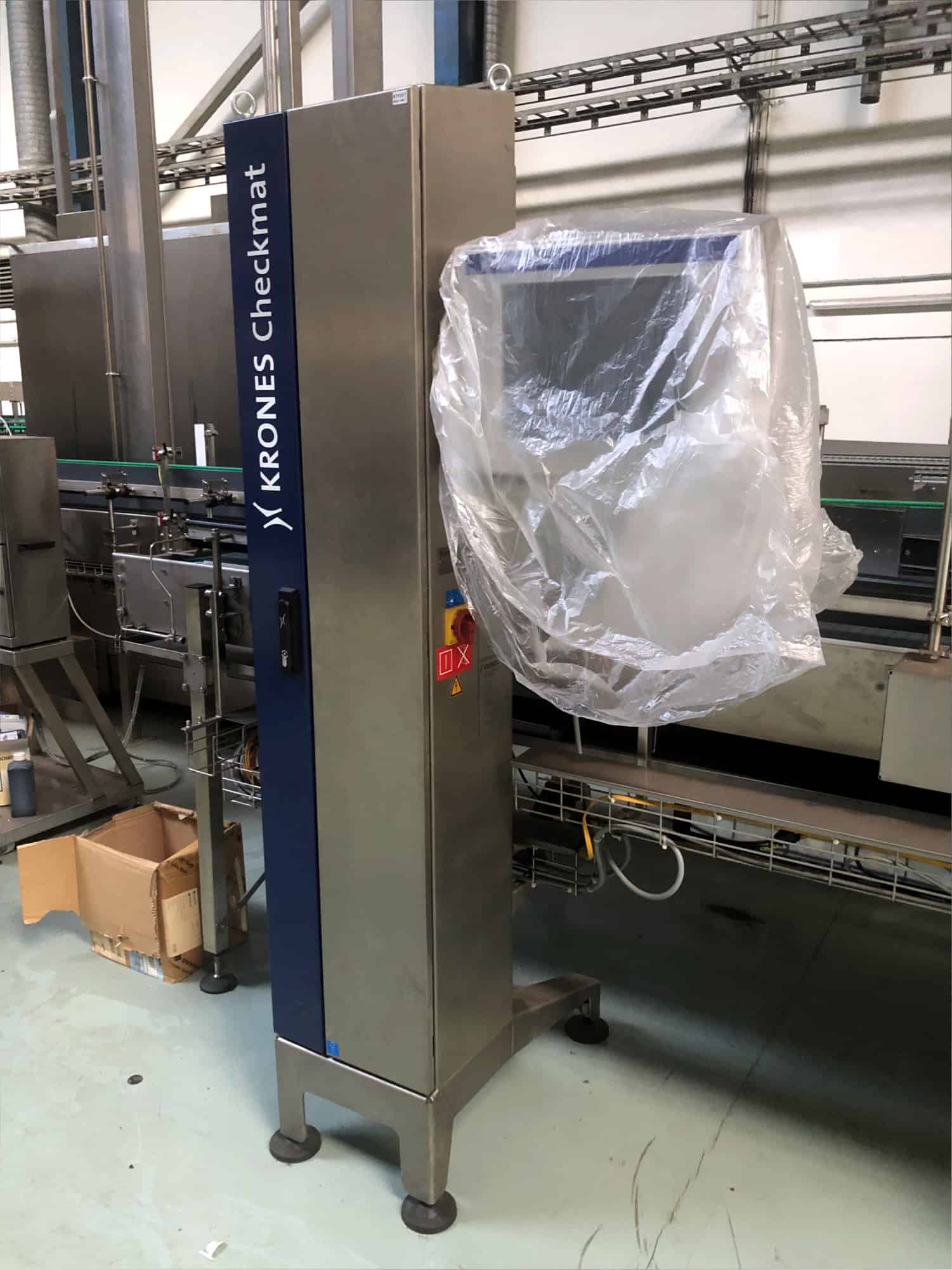 Side view of Krones Einweg Glaslinie 