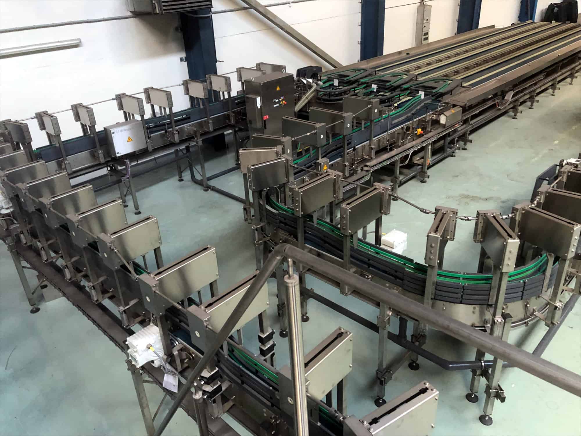 Left view of Krones Einweg Glaslinie 