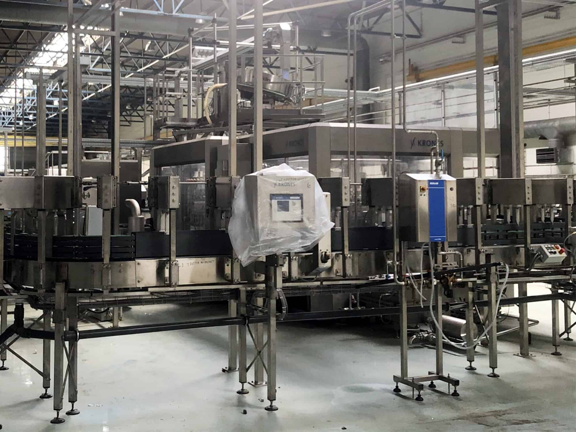 Right view of Krones Einweg Glaslinie 