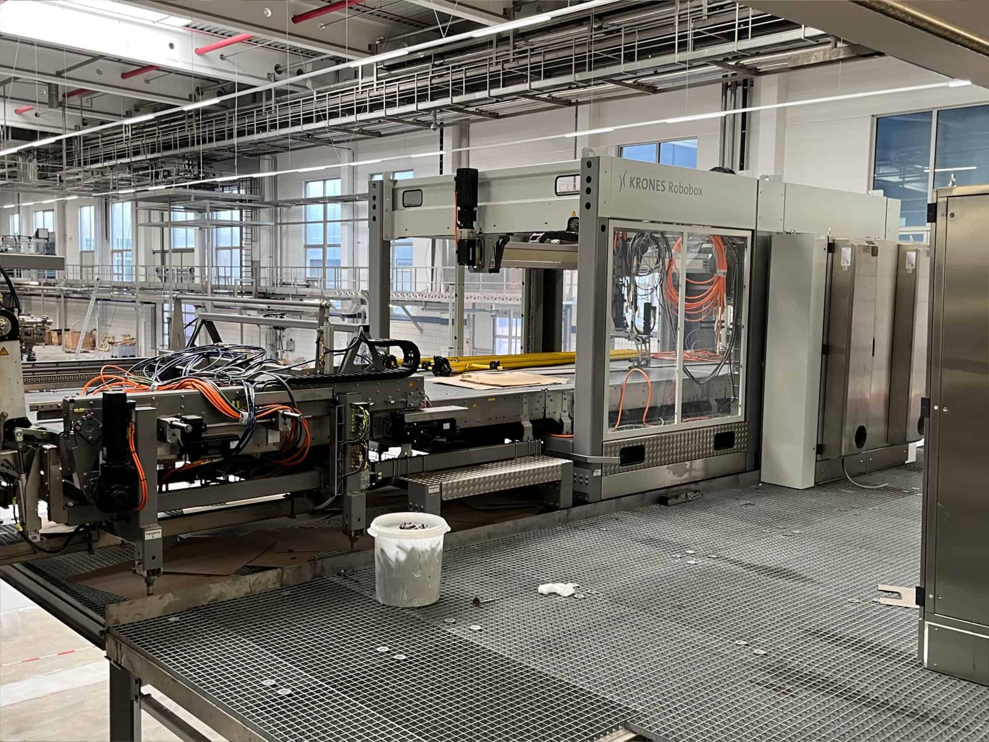 Right view of Krones Modulpal 2A / Robobox 